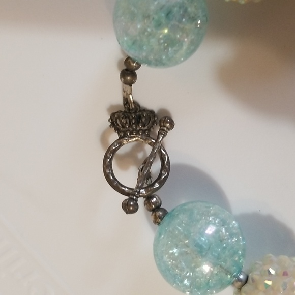 Summertime fun seahorse beaded choker style necklace. - Picture 4 of 6